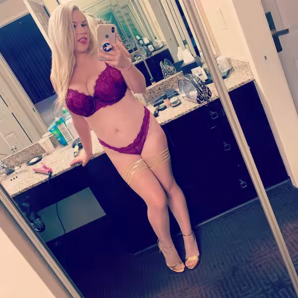 companion/Massage Alyssa West / Chase in Dallas, TX