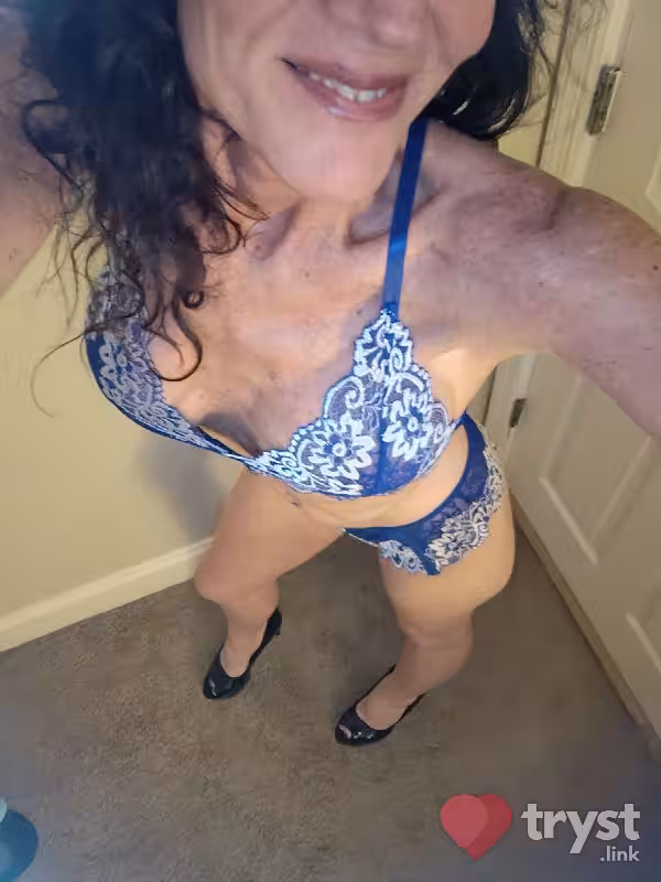 companion/Massage Busty Ally in Fort Lauderdale, FL