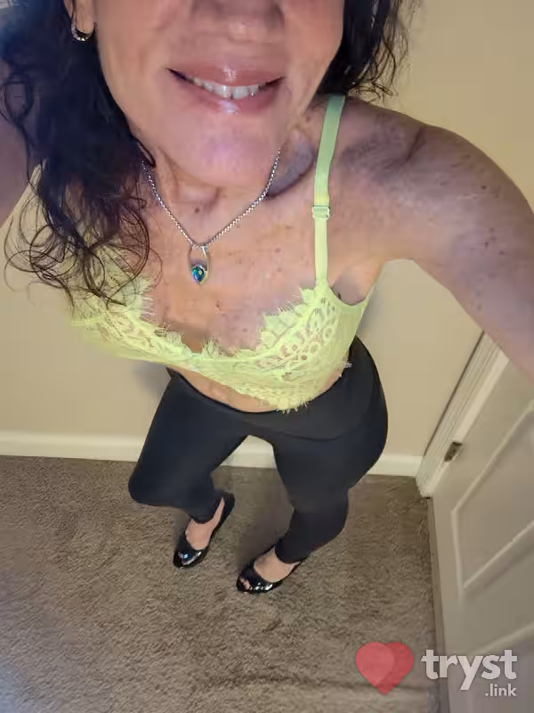 companion/Massage Busty Ally in Fort Lauderdale, FL