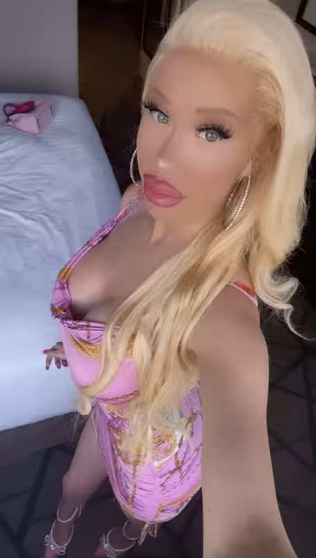 companion Tasia Lockran in Las Vegas, NV