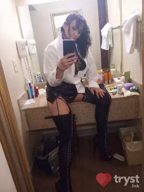 companion/Massage/S&M Lady Y in Lincoln, NE