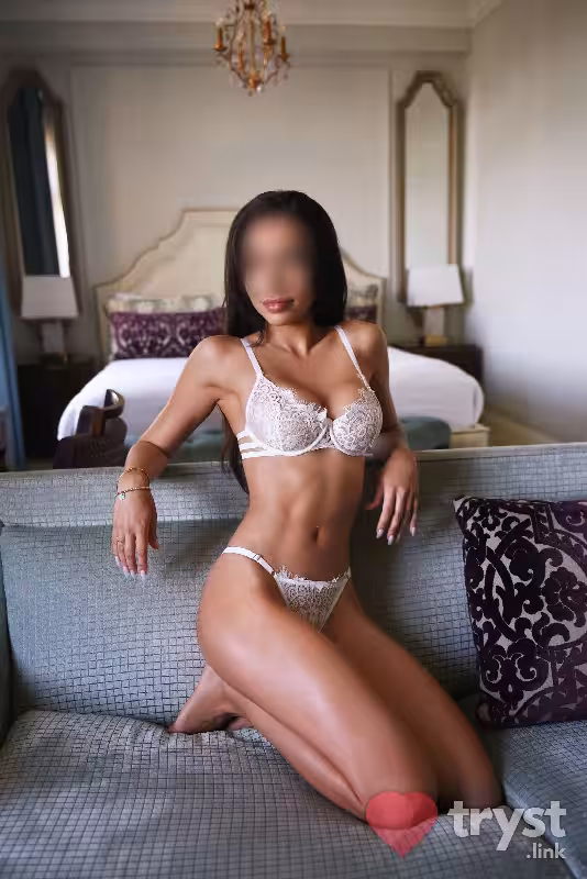 companion Seleena Sullivan in Miami, FL