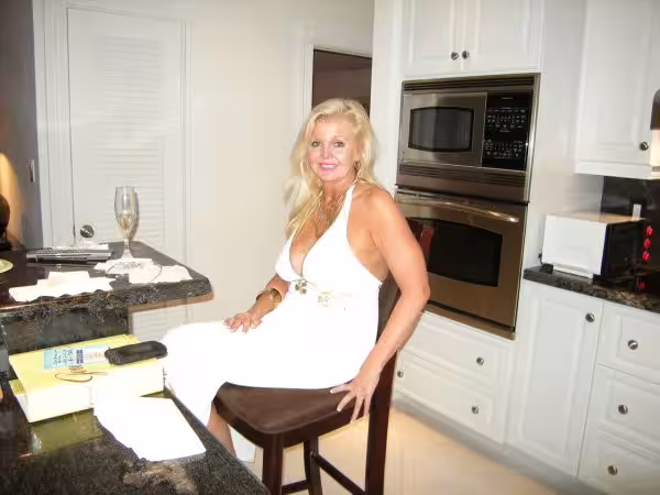 companion/Massage Alana Anderson in Orlando, FL