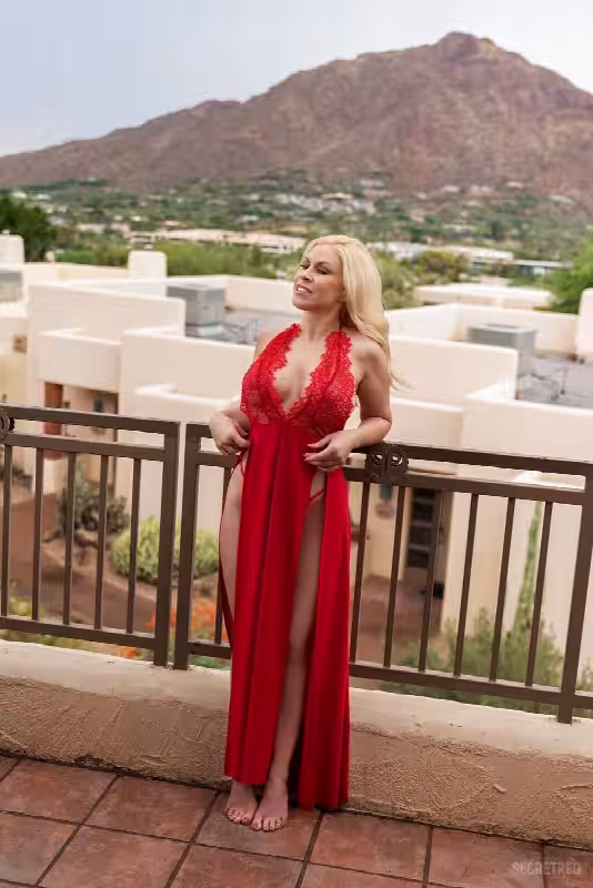 companion Kara Hott in Phoenix, AZ