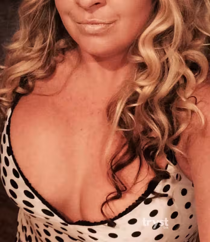 companion/Massage Kori Rae in Schaumburg, IL