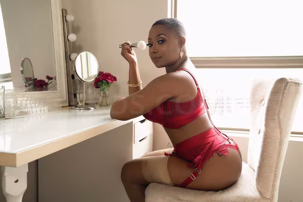 Honey / Gabby Leigh, photo 3