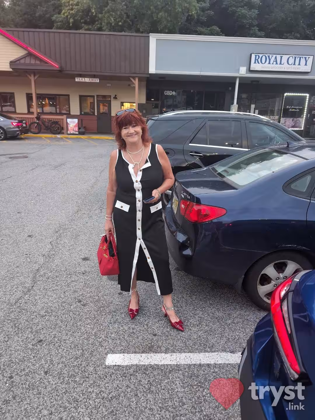 Mature Bridgette, photo 4