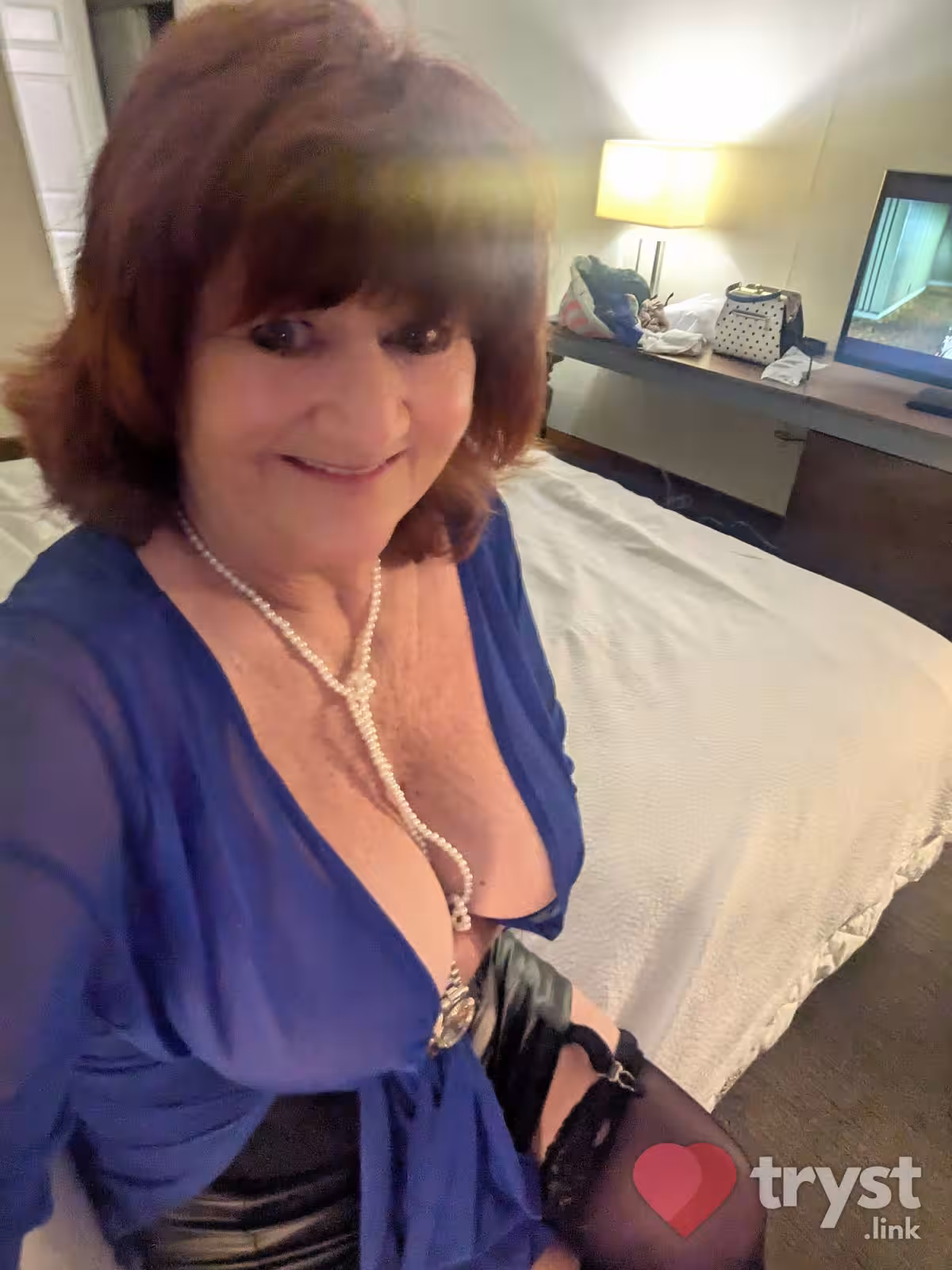 Mature Bridgette, photo 6