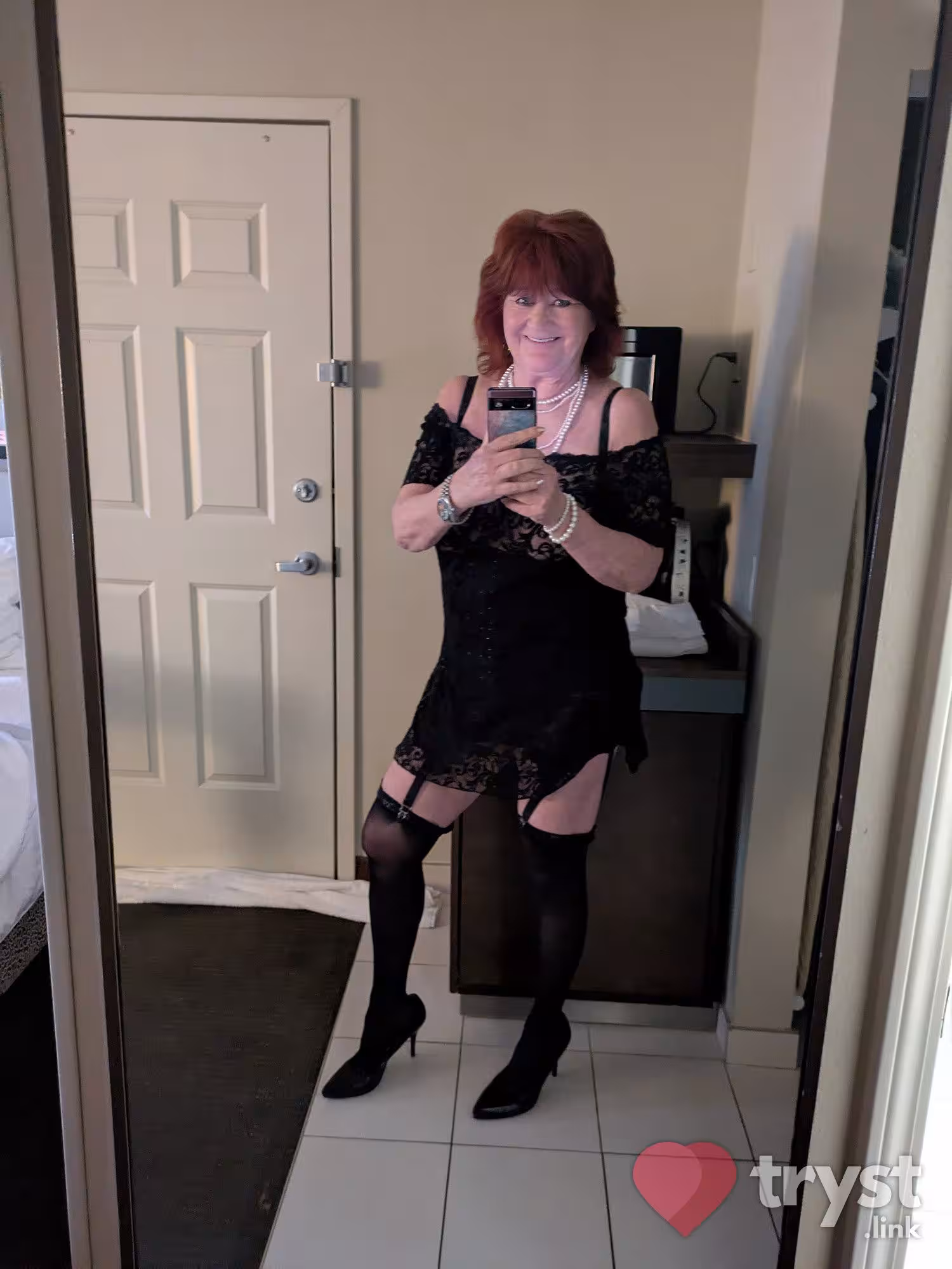 Mature Bridgette, photo 7