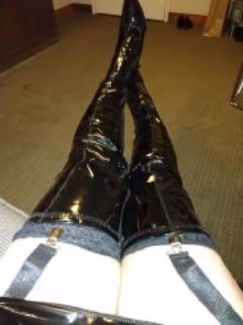 Mature Bridgette, photo 3