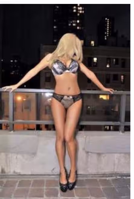 Megan Knox, photo 3