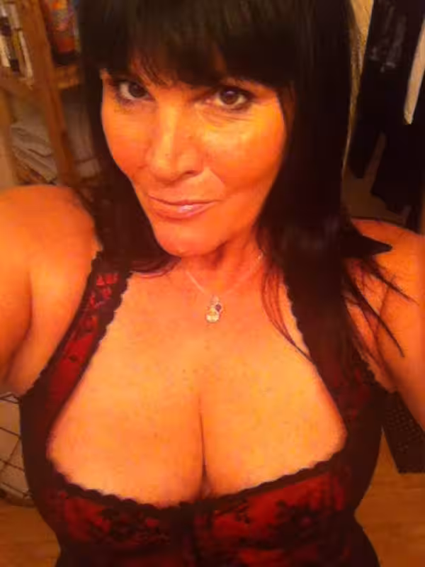 Pegeen, escort in Las Vegas, NV