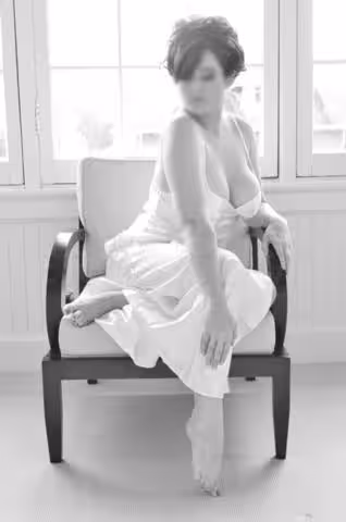 Emma Dupree, photo 3