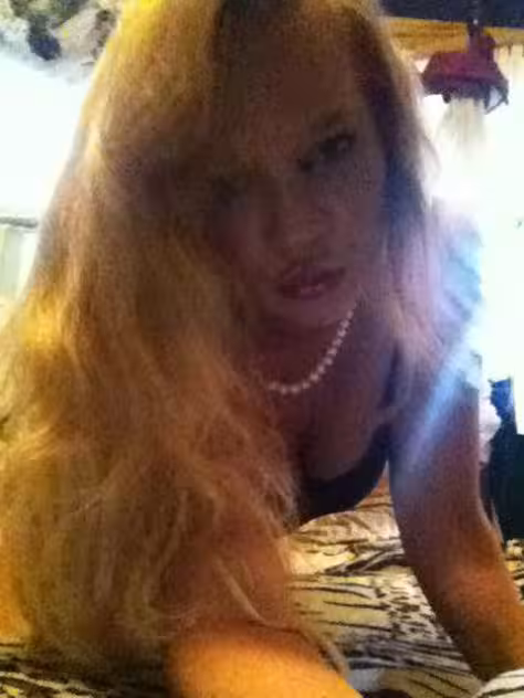 Carolyn, photo 2