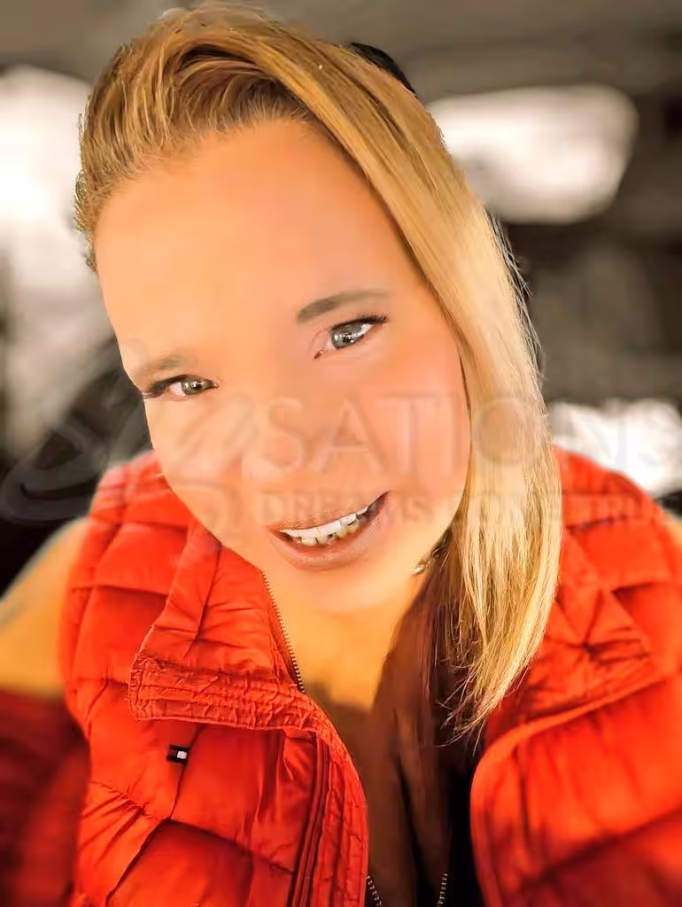 Hazel Hayes, photo 4