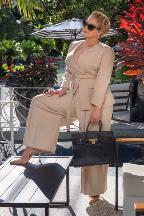 Maybach / Marisol Marant / Consultant Discreet, photo 7