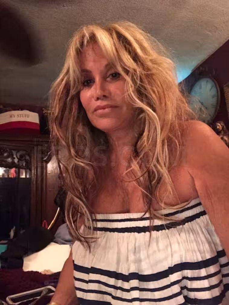 Jen the Ultimate Cougar, photo 6