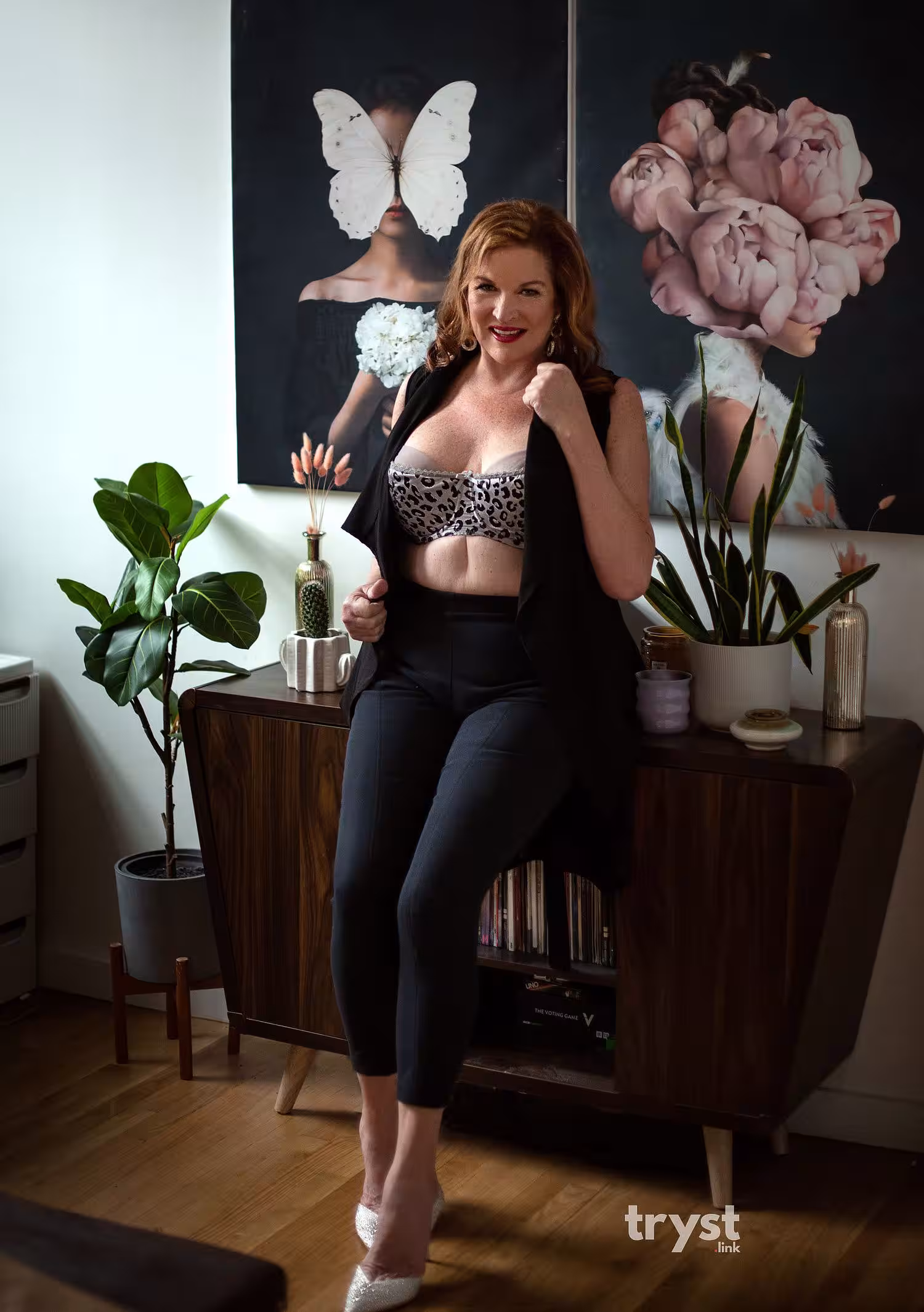 Lulu / Sexy Hot Friend, photo 8