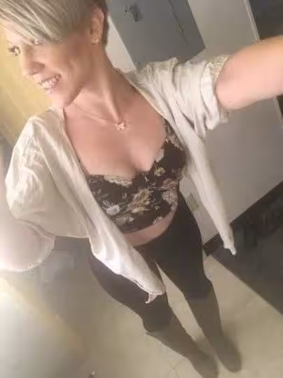 Linz / Lindsey, escort in Phoenix, AZ