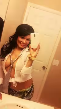 Nikki Love, photo 2