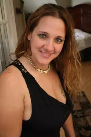 Angie, escort in St. Louis, MO