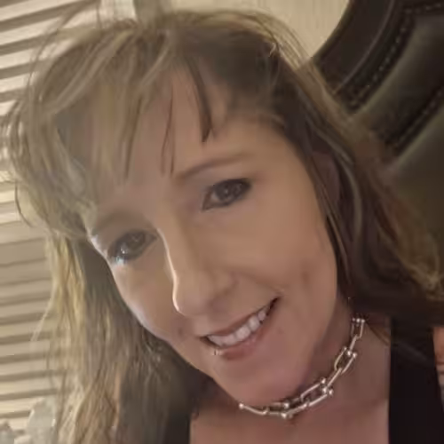 Stacy James, photo 3