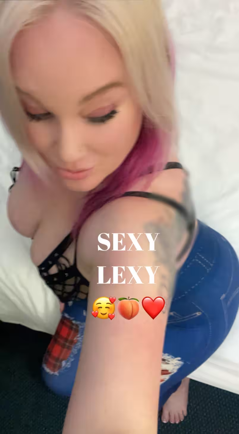 Alexus / Sexy Lexy, escort in Minneapolis, MN