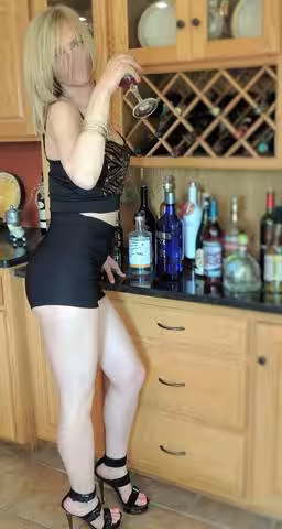 Nina Banx, escort in Minneapolis, MN