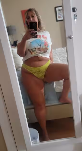Farrah, photo 4