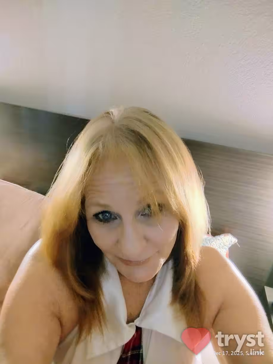 Lady Y, photo 3