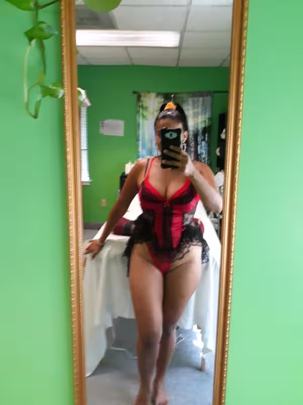 Vicky, escort in College Park, MD