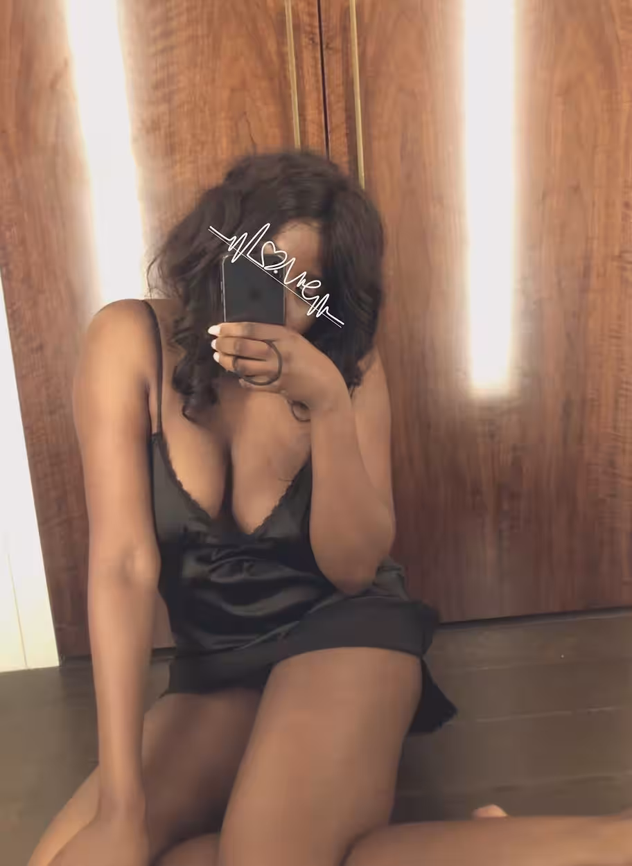 Kavita Flowers, escort in Chicago, IL