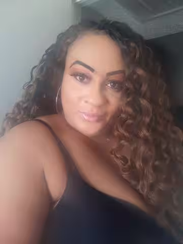 Kim, escort in Madison, WI