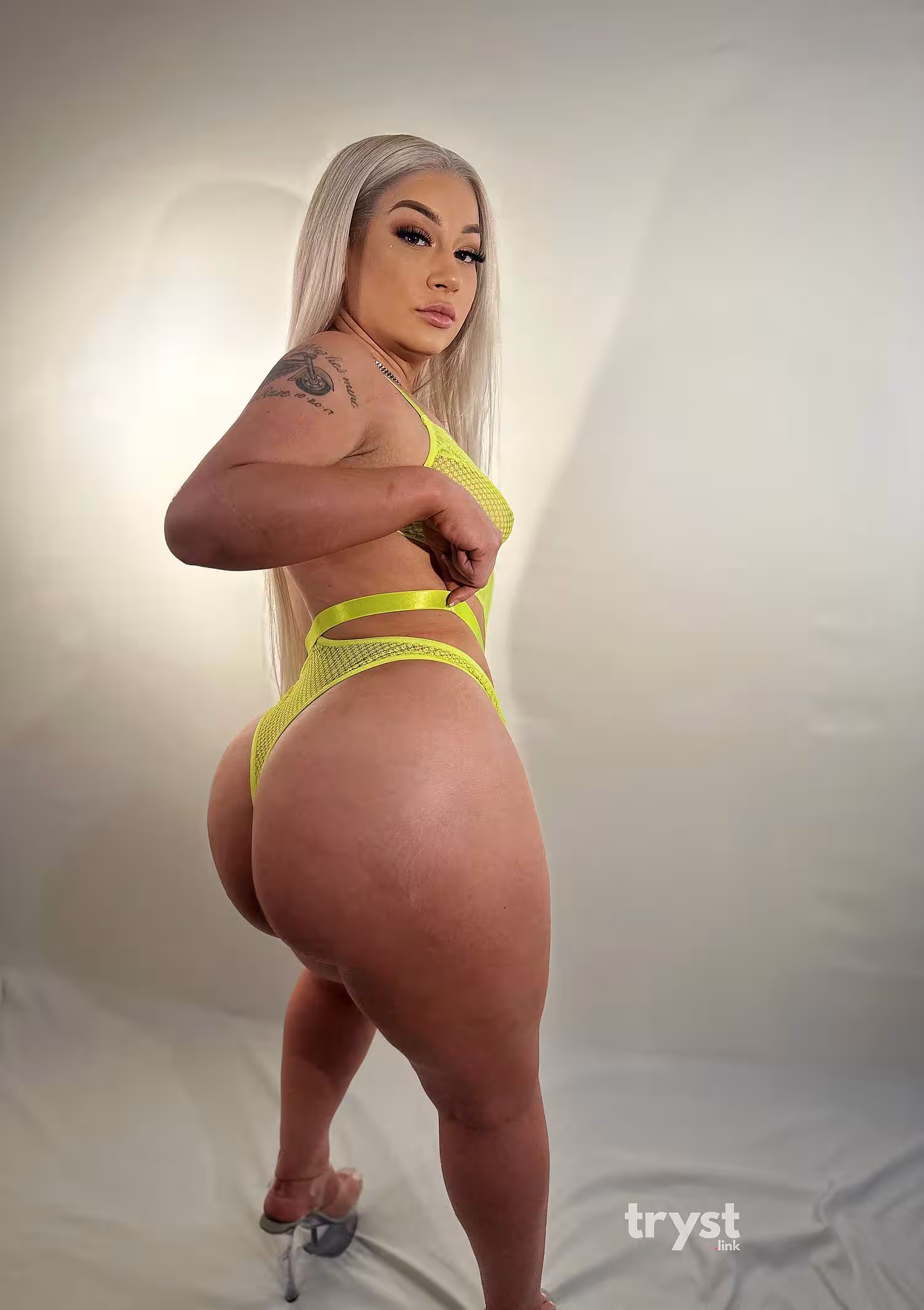 April Renee, photo 7
