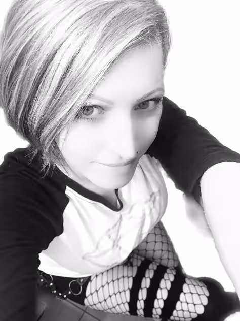 Brooke, photo 2