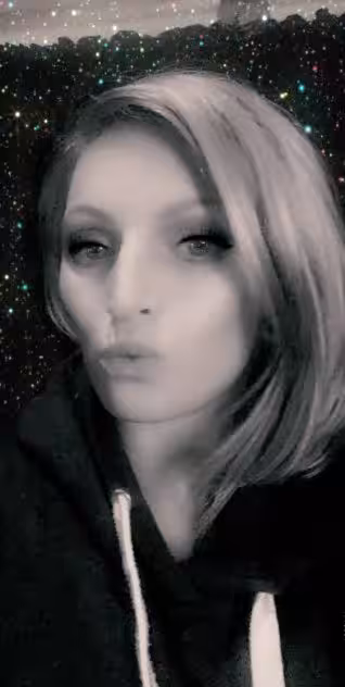 Brooke, photo 3