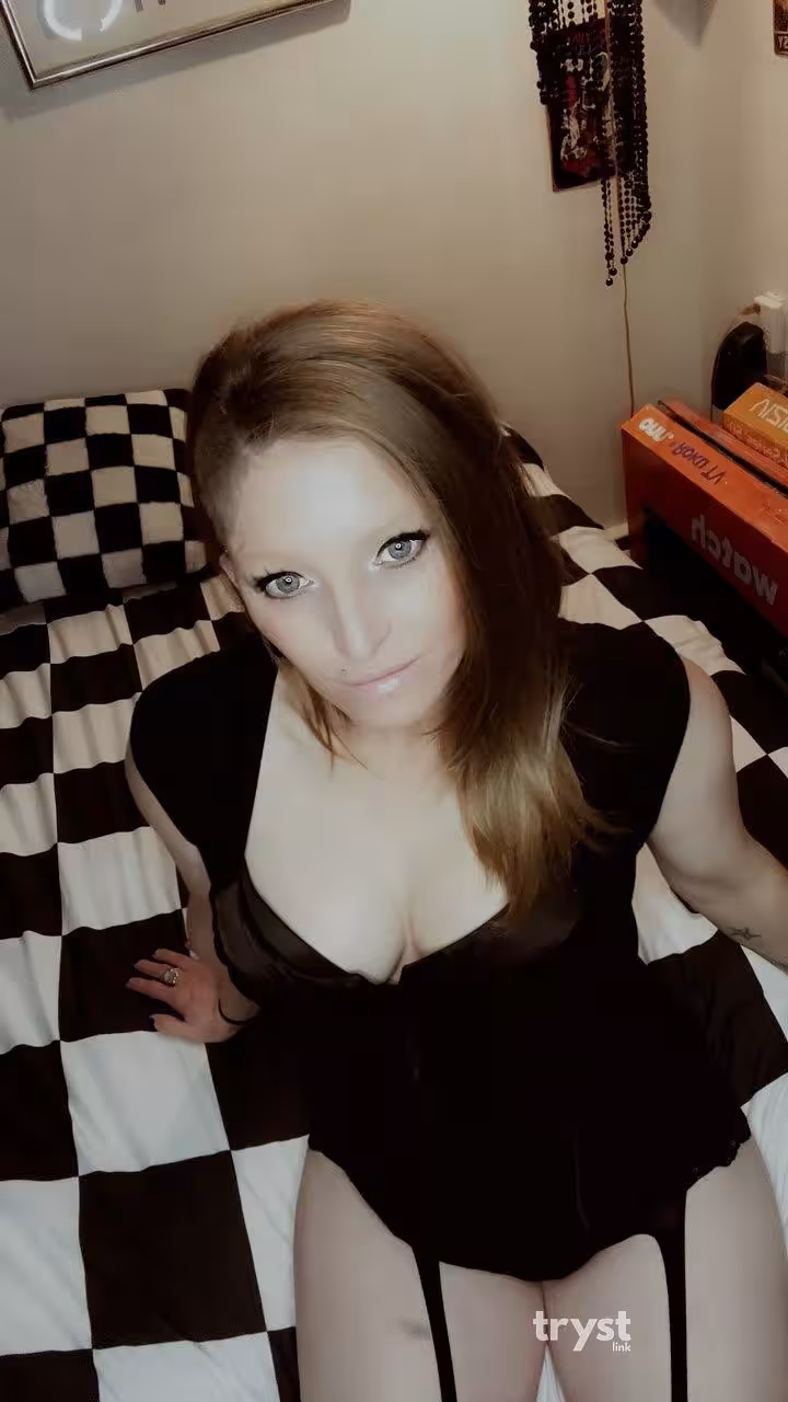 Brooke, photo 8
