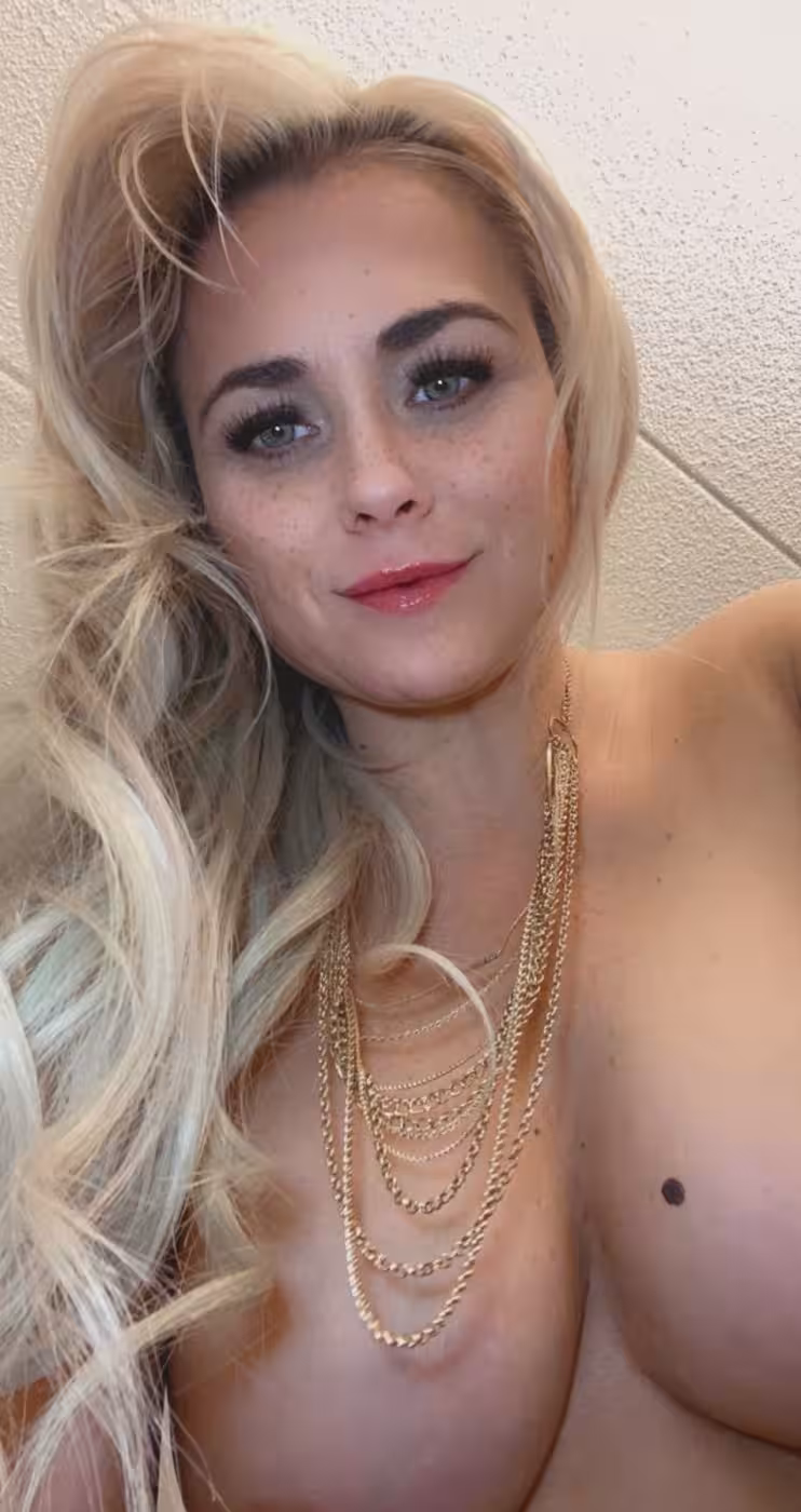 Roxynotroxanne, photo 10