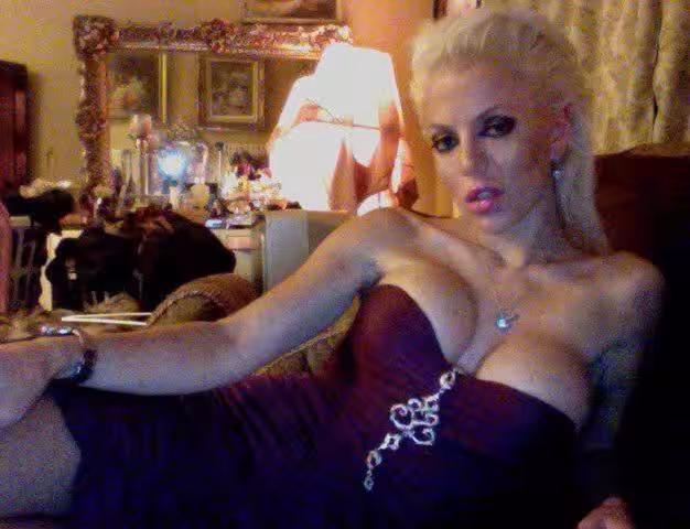 Angela Stone, photo 2