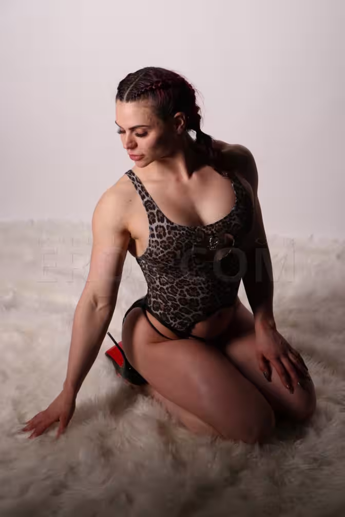 Kathrine Foxx, photo 7