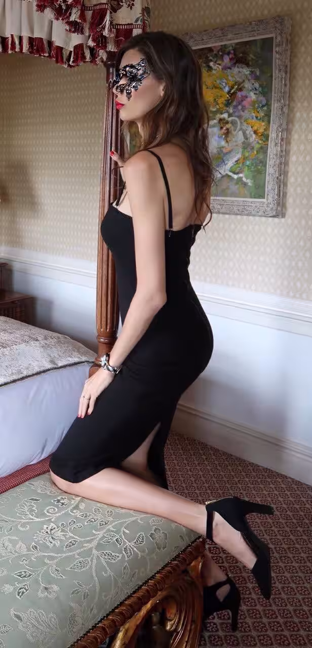 Adriana, photo 3