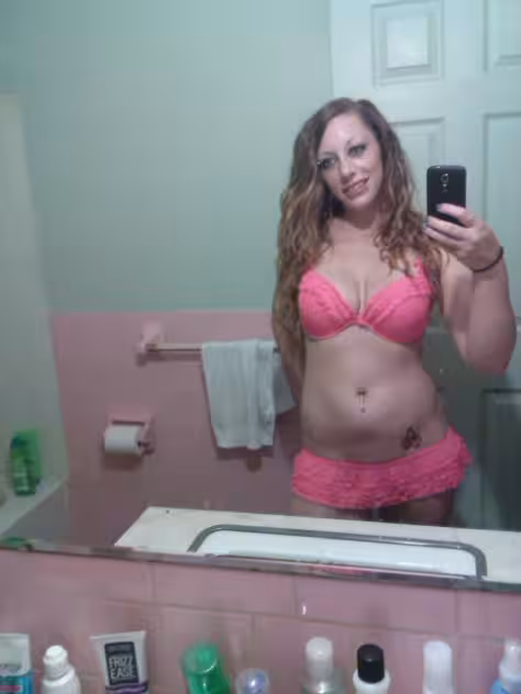 Miss Dixie, escort in Toledo, OH