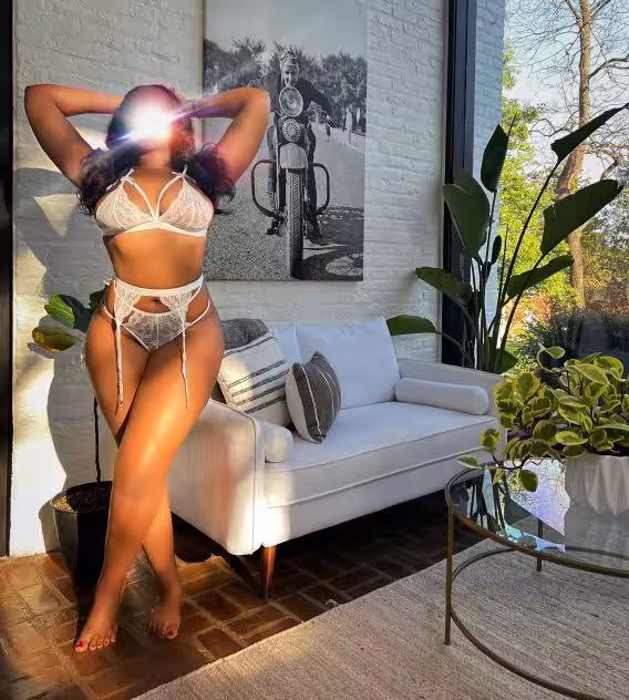 Naomi / Naomy, escort in The Bronx, NY
