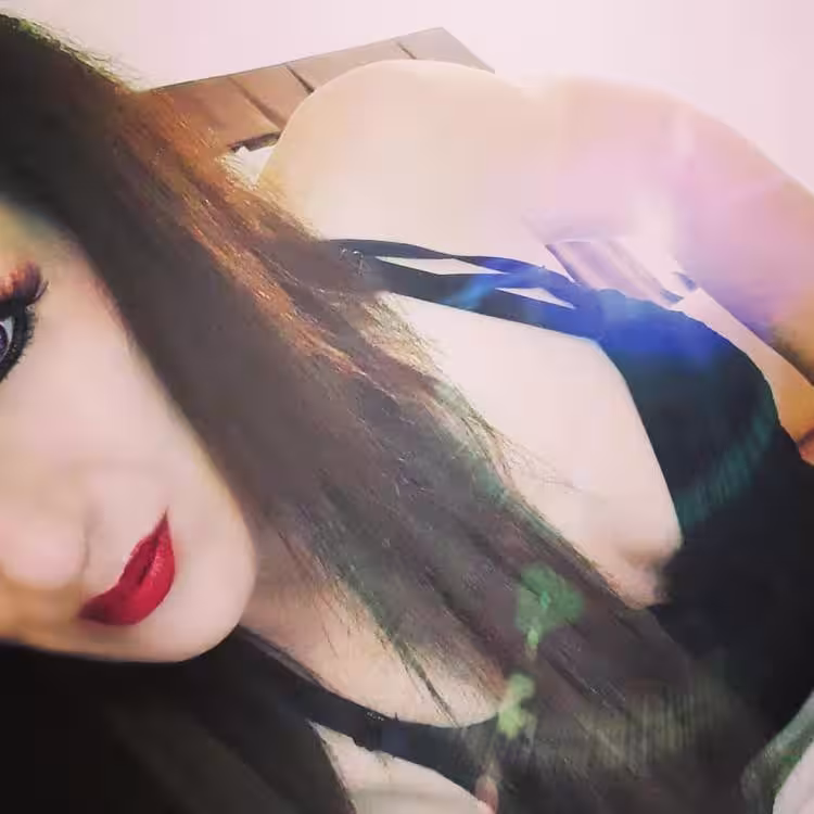 ValleyMiley / Vixen Violet, escort in Sherman Oaks, CA