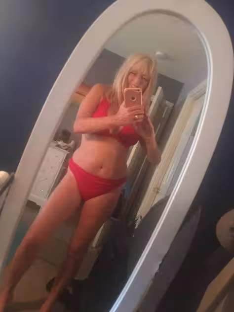 Michelle, photo 3