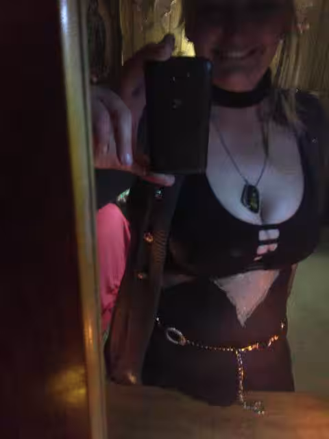 Jenni, photo 8