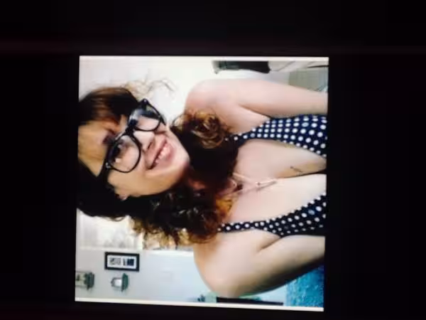 Dee, photo 4