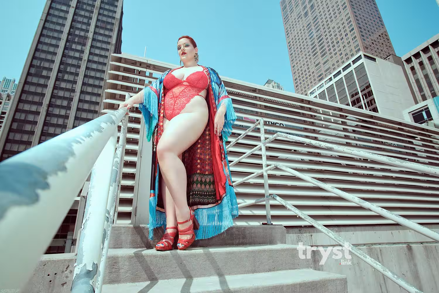 Harpy Anna Harris, photo 4