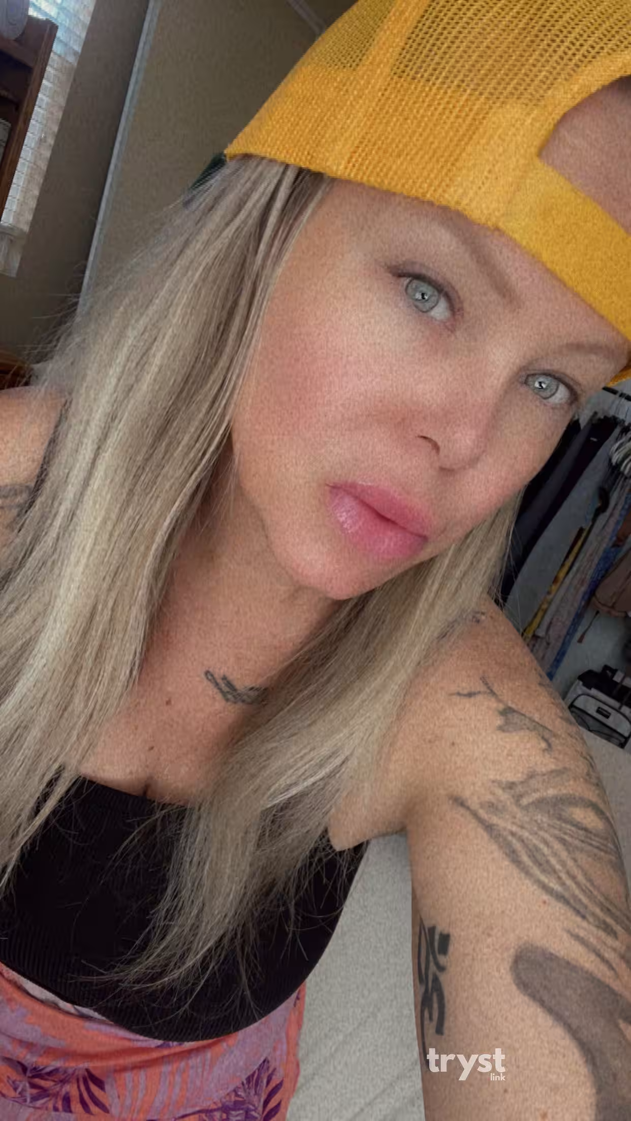 Erika James, photo 3