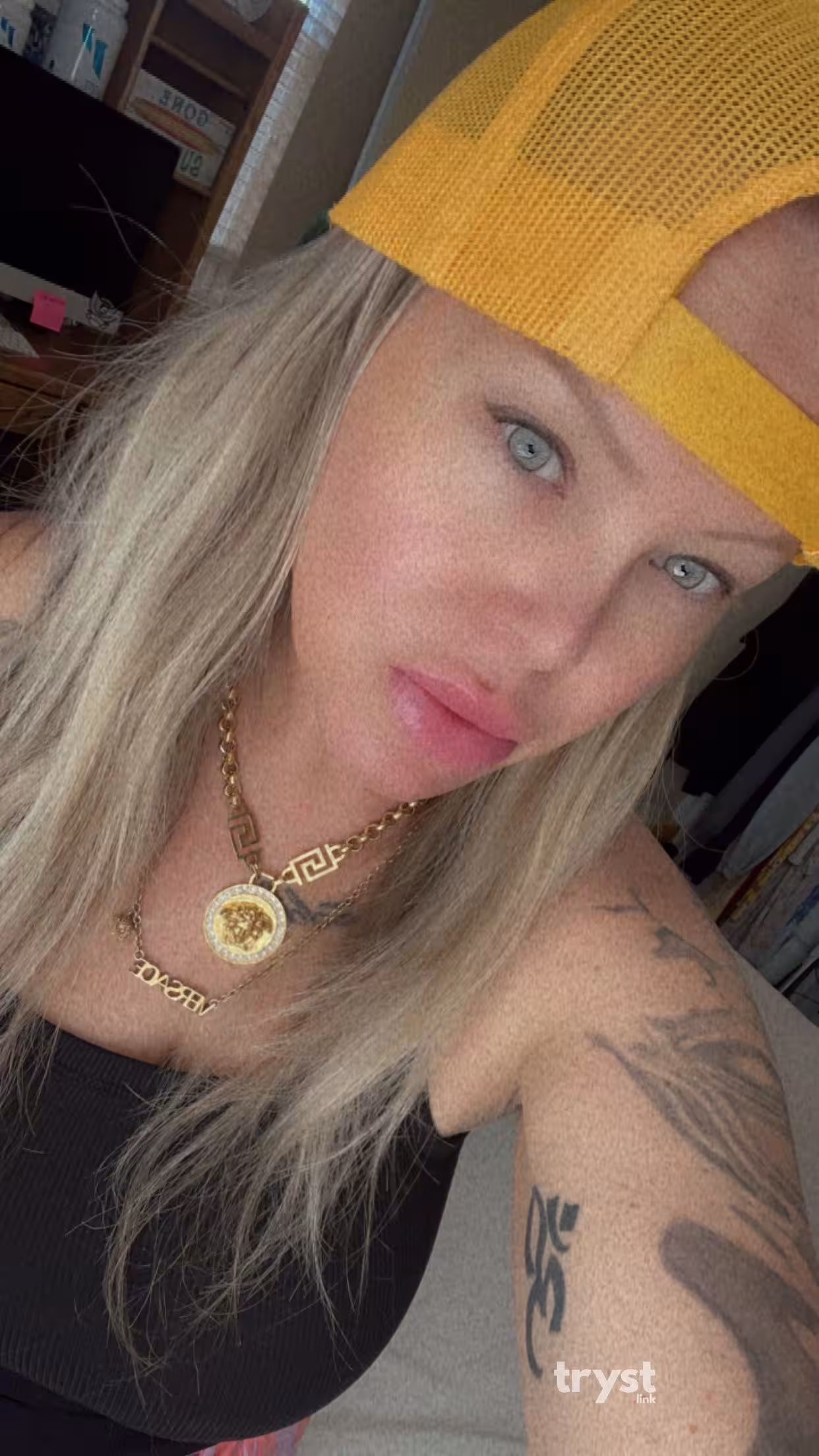 Erika James, photo 4